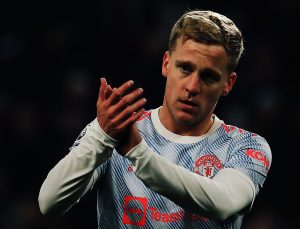 Lire la suite à propos de l’article 50e APPARITION POUR DONNY VAN DE BEEK