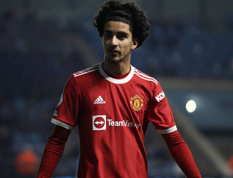 Lire la suite à propos de l’article ZIDANE IQBAL, PREMIER JOUEUR IRAQUIEN DE L&rsquo;HISTOIRE