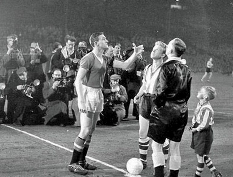 Lire la suite à propos de l’article ON THIS DAY : Le premier match depuis le drame de Munich